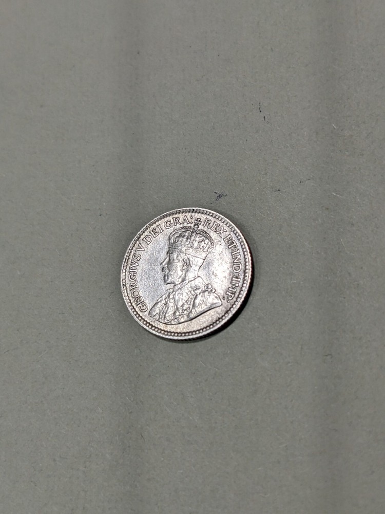 1916 Canada 5 Cent Silver Uncirc.