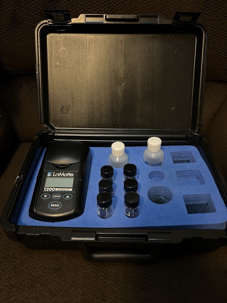 LaMotte 1200 Colorimeter Kit With Hard Shell Case
