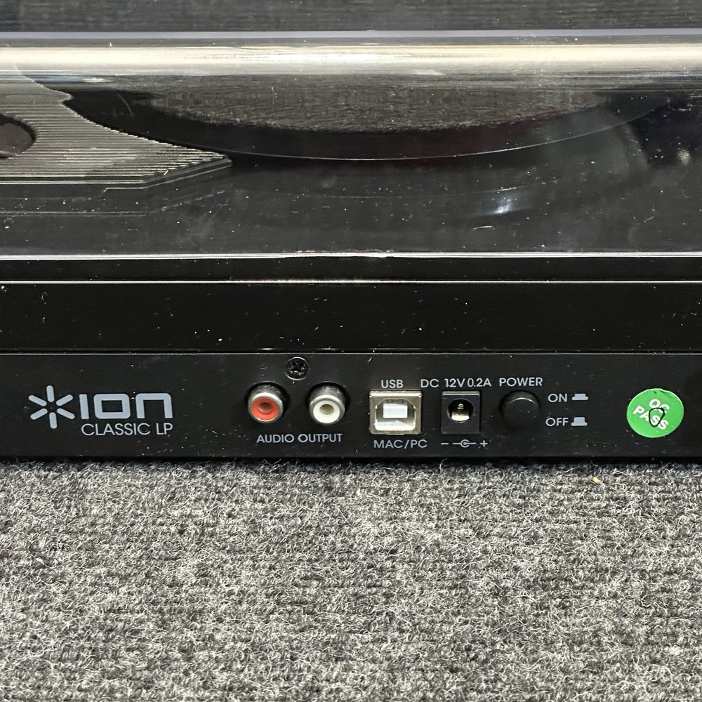 ION Classic LP Mac & PC USB Conversion Turntable Digital Music Record Player