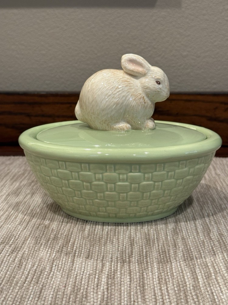VGT. Hallmark Ceramic Easter Bunny Weave Basket Pattern Candy Trinket Dish