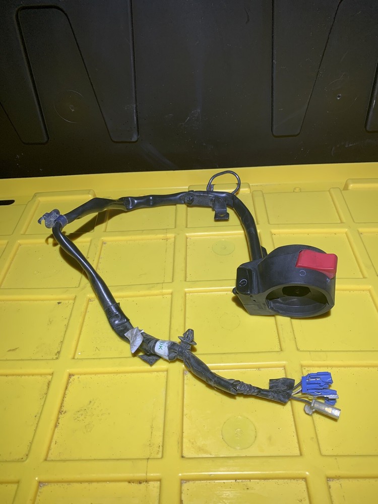 14-16 Honda CBR650F right handlebar control start kill switch *READ DESCRIPTION*