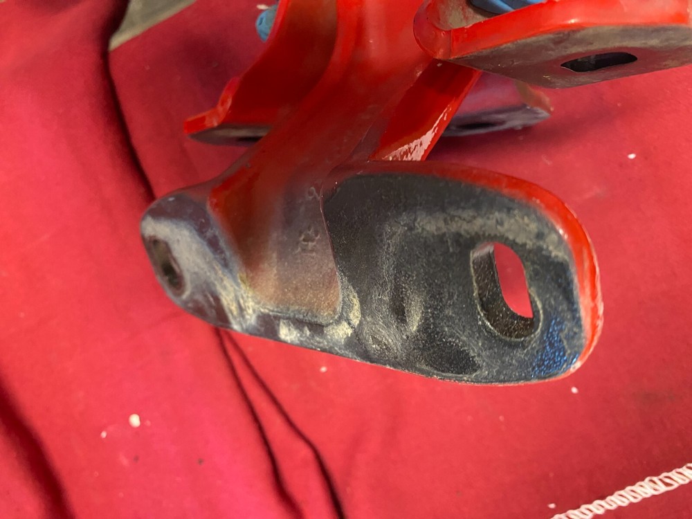 FREIGHTLINER CASCADIA DOOR HINGE A1868553000