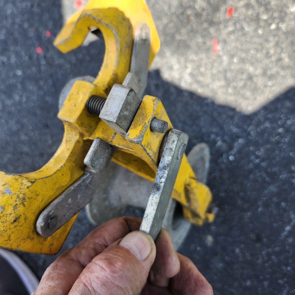General Machine STRINGING BLOCK 4" ALUMINUM PULLEY WHEEL