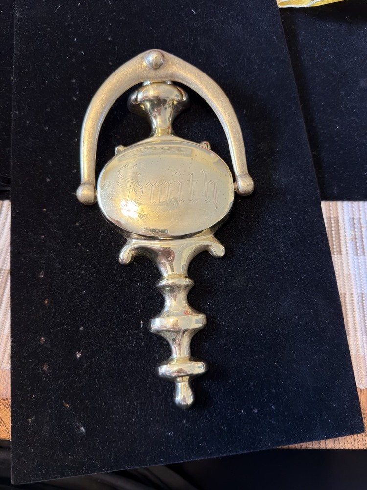 THINGS REMEMBERED SOLID BRASS DOOR KNOCKER - ENGRAVED SMITH