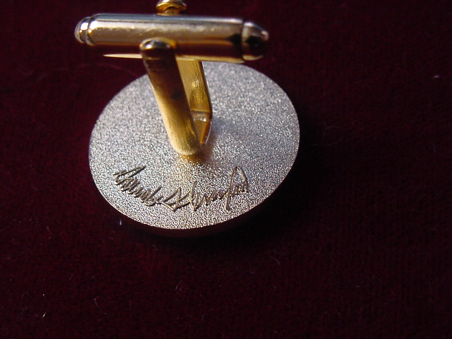 Pair of President Trump Official issued white house staff cufflinks-Free Shippi