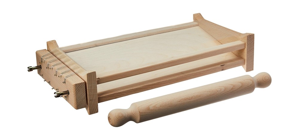 Eppicotispai 2009/CM Pasta Cutter, Large, Brown