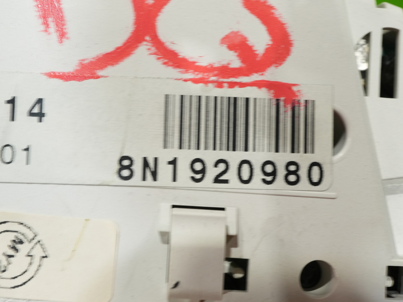 00-06 Audi TT OEM 8N1920980 gauge instrument cluster panel speedometer