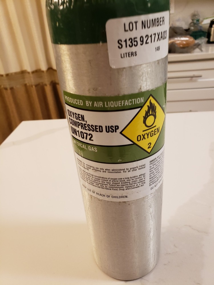 Oxygen compressed cylinder