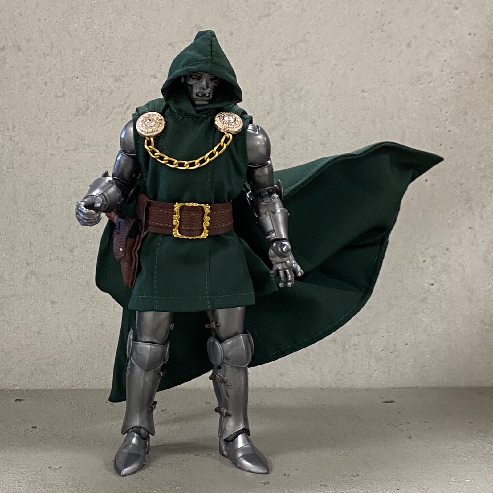 PB-DRDM-SET: Green Deluxe Outfit Set for Marvel Legends Dr. Doom (No Figure)