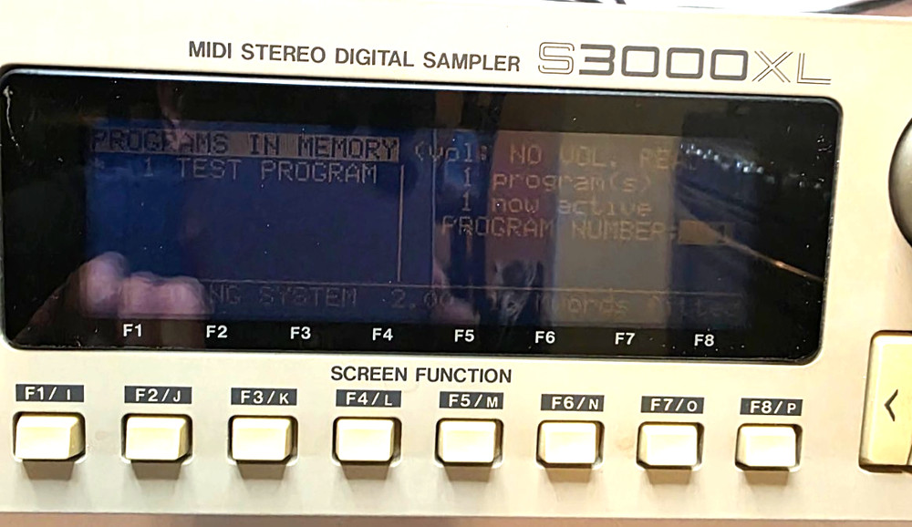 AKAI S3000XL Sampler Rackmount Vintage