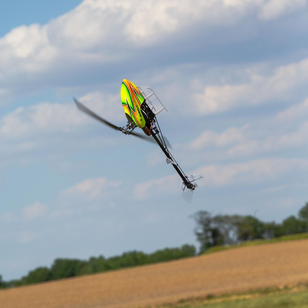 Blade RC Helicopter 330 S RTF Basic with SAFE BLH590001 Helicopter RTF