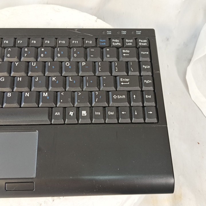 Solidtek ASK-3410U SuperMini USB Wired Keyboard with Touchpad Compact Black PC