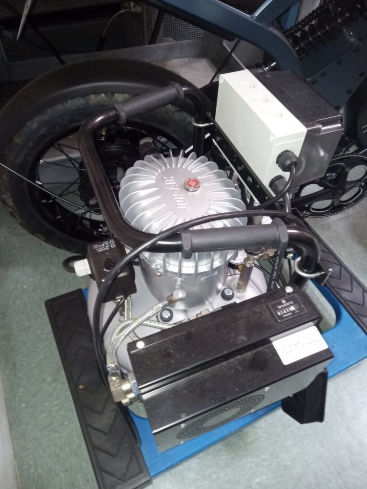 JUN Air Quiet Compressor - used