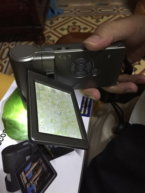 5MP HD Digital Portable Microscope Foldable Camera with 3" LCD Screen 8 LED