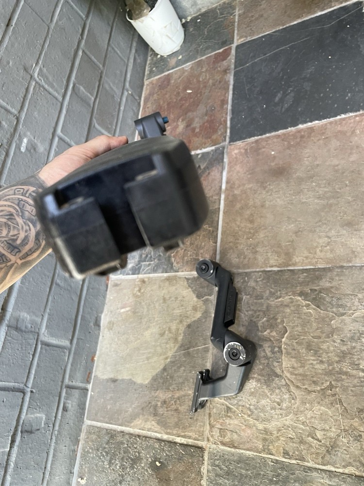 QUANTUM Edge 3 Stretto Armrests