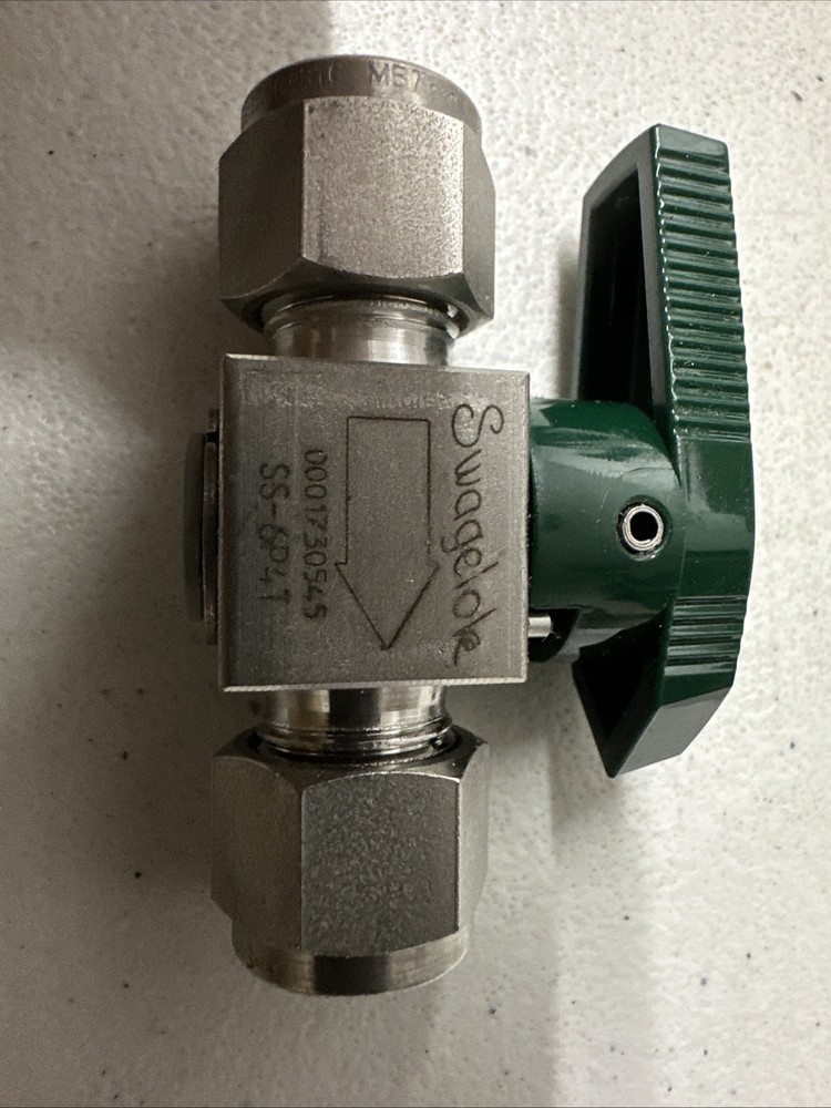 SWAGELOK SS-4P4T Valve