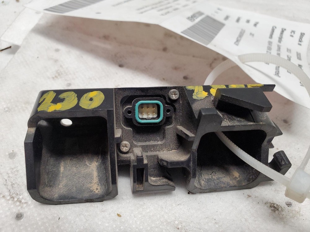 GMC CANYON Camera/Projector (camera), rear (tailgate mounted) 17 18 19