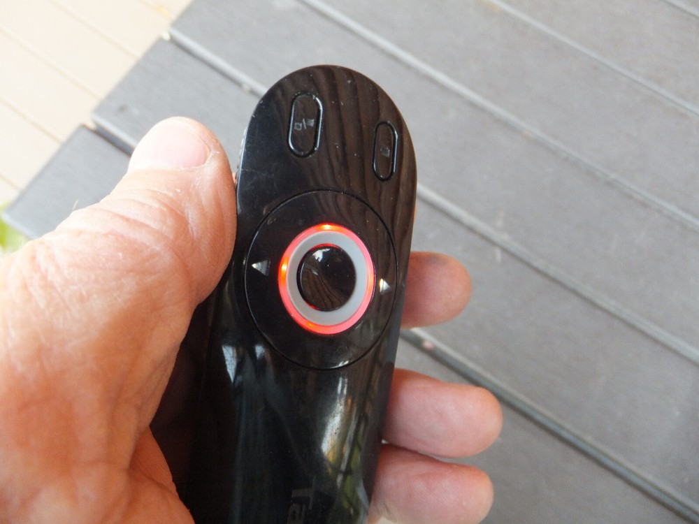 Targus P32 Dual-Mode Presenter/Pointer. Bluetooth - For Windows & Mac, No Back