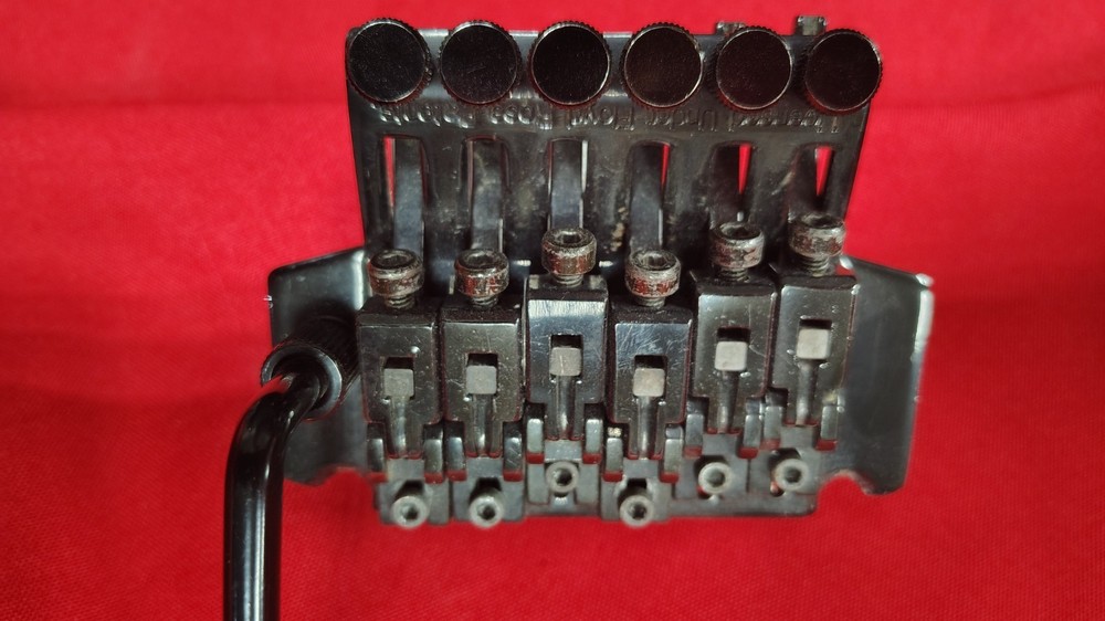 LICENSE FLOYD ROSE TREMOLO