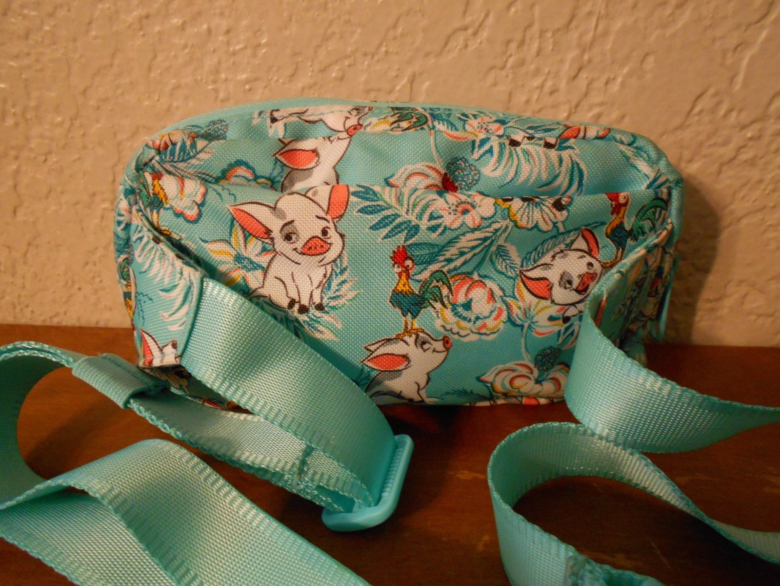 Disney Parks Vera Bradley Moana Pua Hei Hei Mini Adjustable Strap Fanny Pack