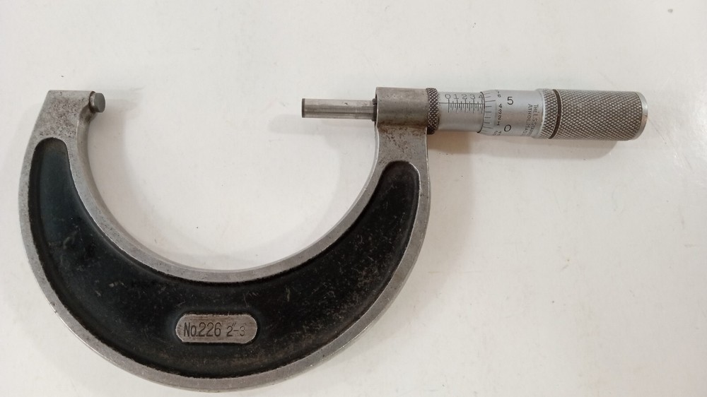 Starrett No.226 Micrometer 2-3"
