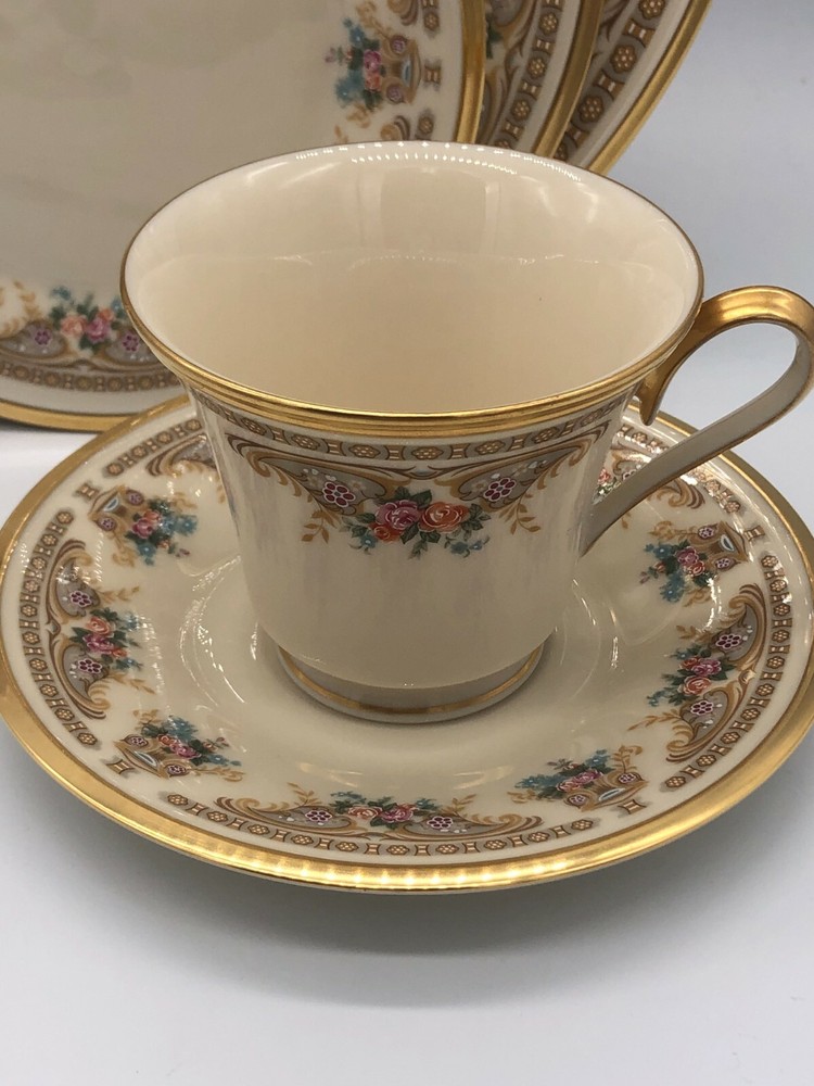Lenox VERSAILLES 5 Piece Place Setting EXCELLENT CONDITION