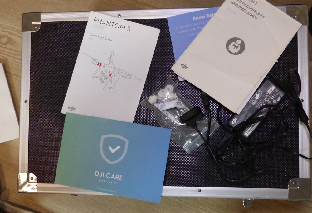 2 DJI Phantom 3 Standard Quadcopters Camera Drone's - White