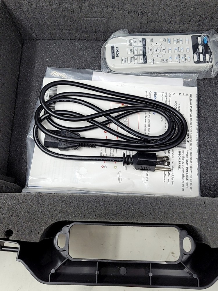 EPSON H477A LCD Projector Lamp hours 186