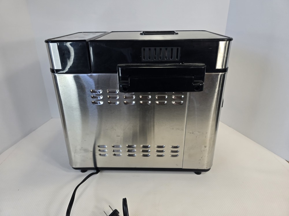 CUISINART CBK-100 2-Pound Programmable Breadmaker - Stainless Steel