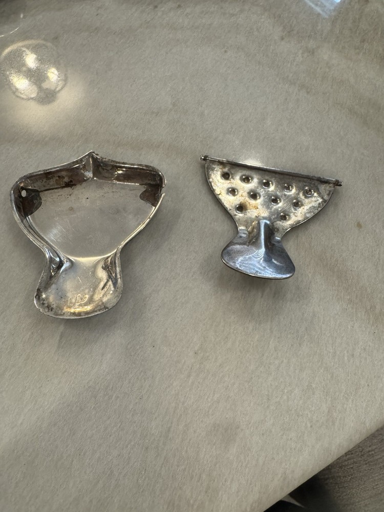 Vintage Lemon Wedge Tea Bag Squeezer Press Silverplate?