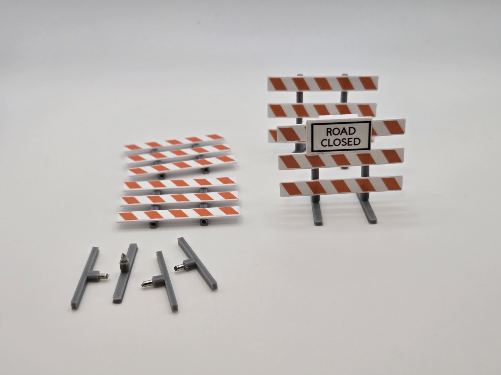 1/64 Scale Type III Barricade *4 Pack* with Road Closed Sign