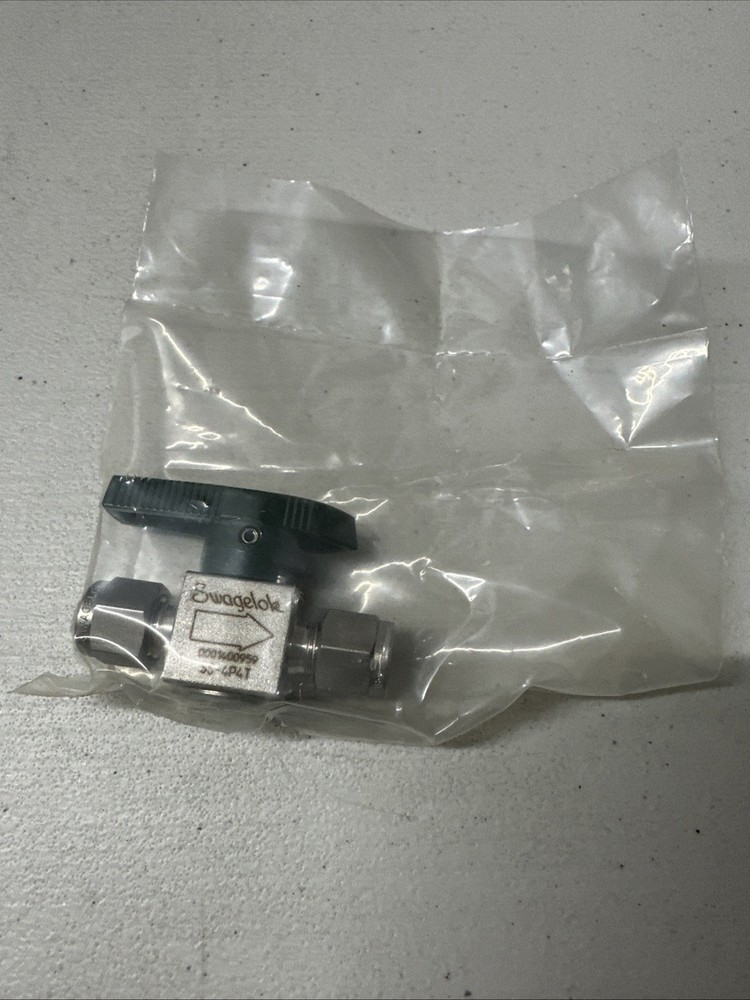SWAGELOK SS-4P4T Valve