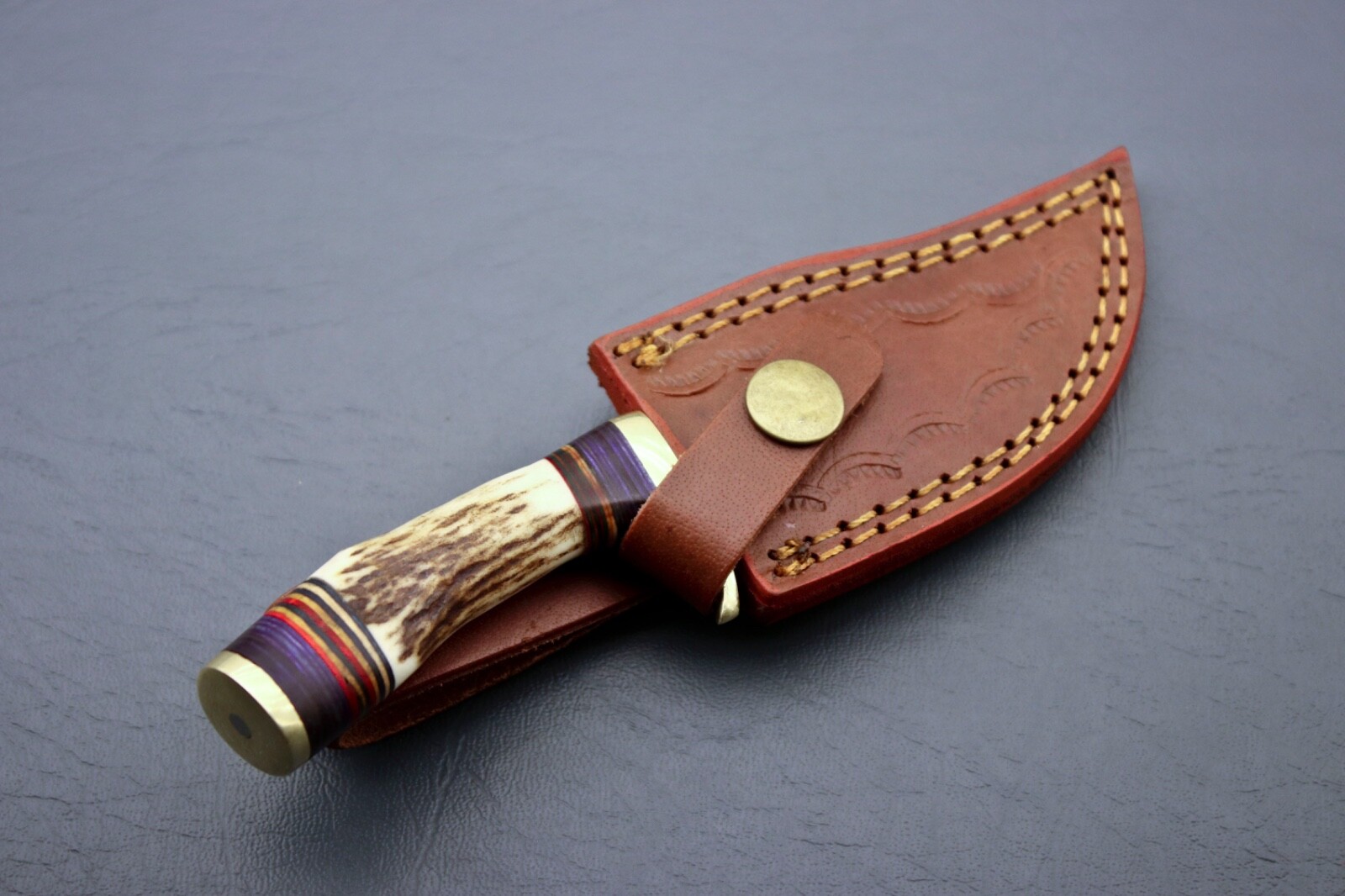 Stag Antler Gut Hook Hunting Knife Horn Handle Forged Damascus Steel Fixed Blade