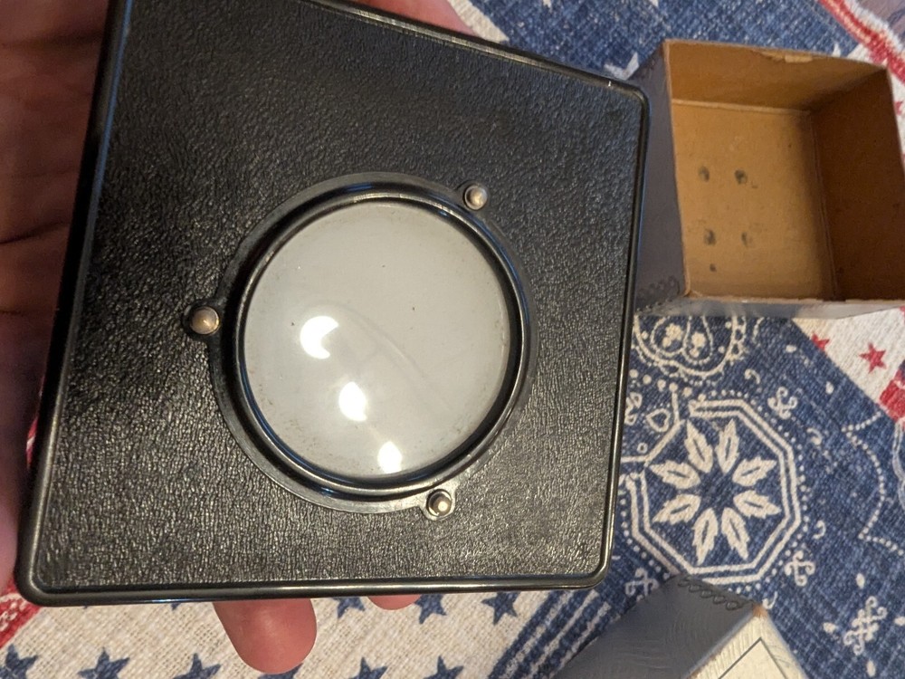 Vintage Hellige model 605 Pocket Comparator with Box