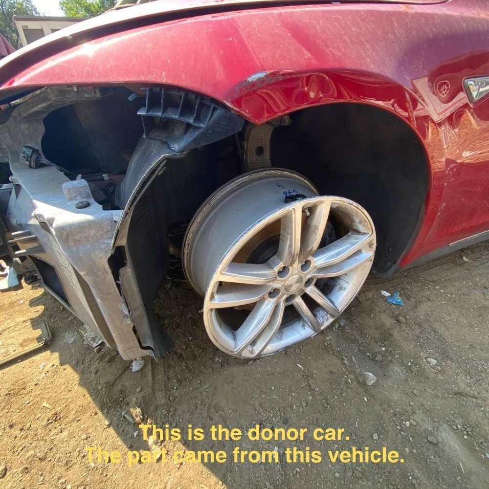 2015 TESLA S Radar Sensor Control Computer Module Bracket Assembly OEM