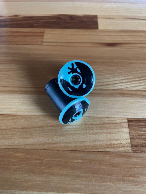 Lizard Skins Handlebar End Plugs, Mint Green