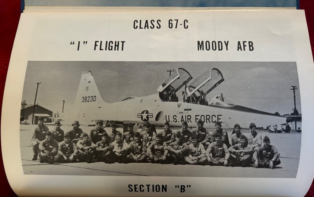 Astronaut Dick Scobee Space Shuttle Challenger Commander 1967-C Pilot Training