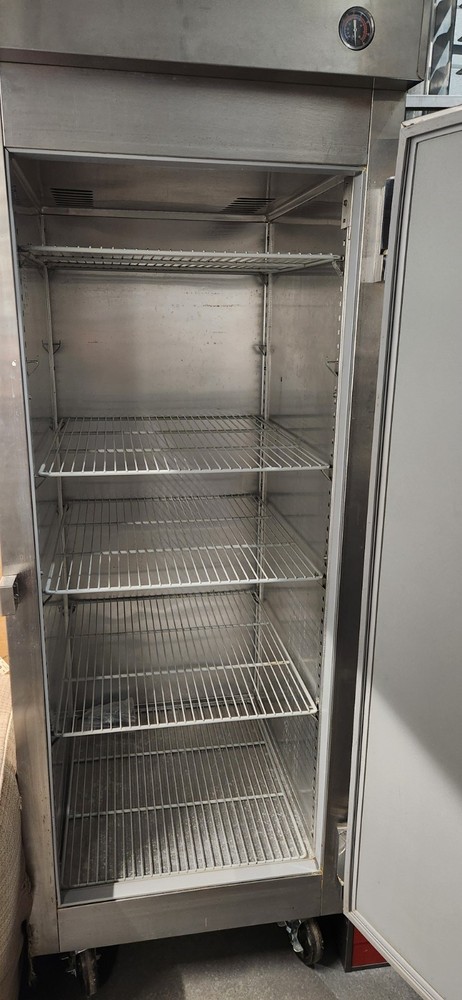 Victory refrigerator single door