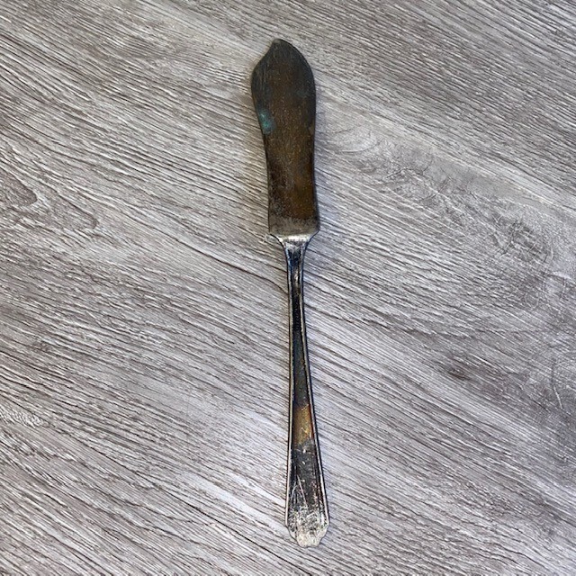 “Moderne Sectional” 1940 Silver Plate Butter Knife