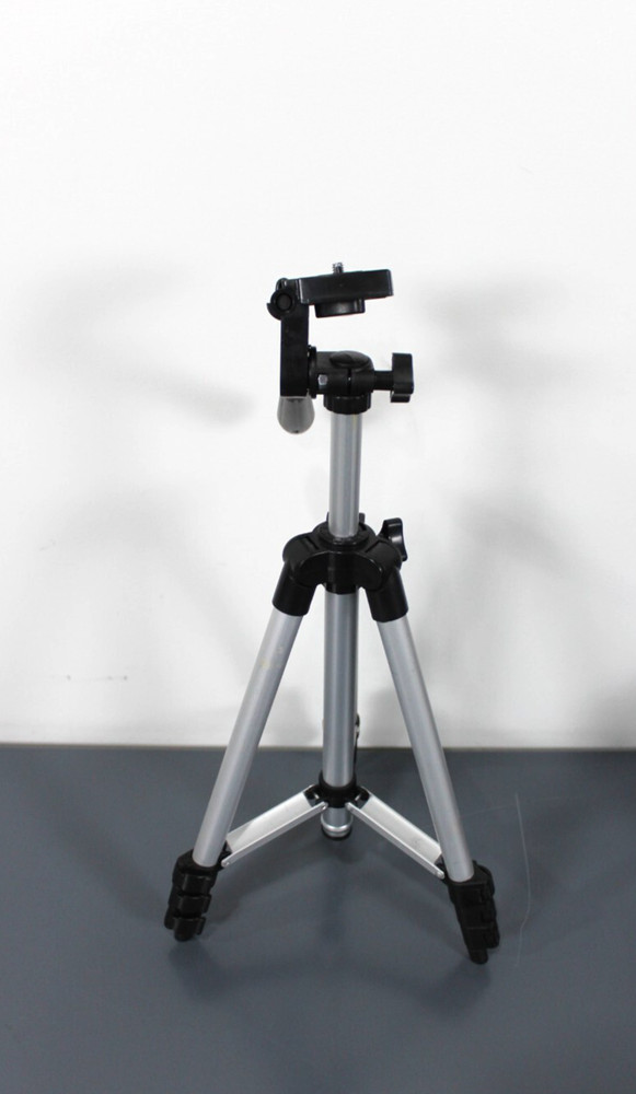 GPX All In One Projector + Screen Kit 120 *Read Description*