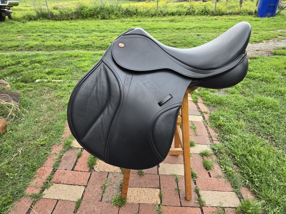 Kent & Masters Compact GP Saddle 18  Adjustable Gullet