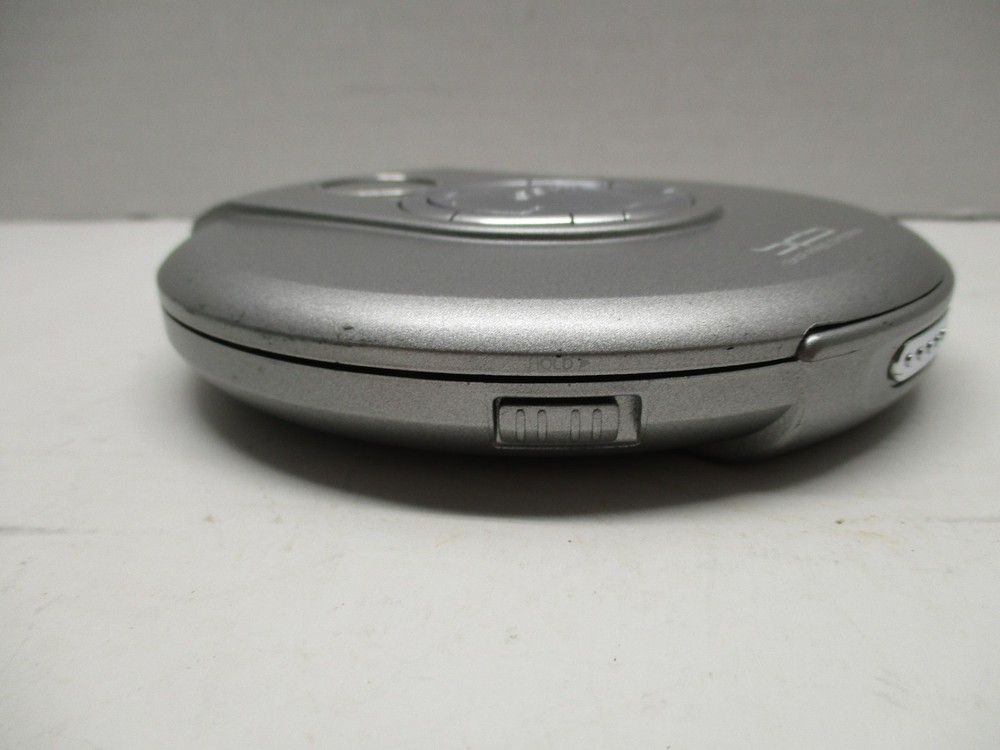 Vintage Coby Portable CD Player DBBS CX-CD355 Working With Controller