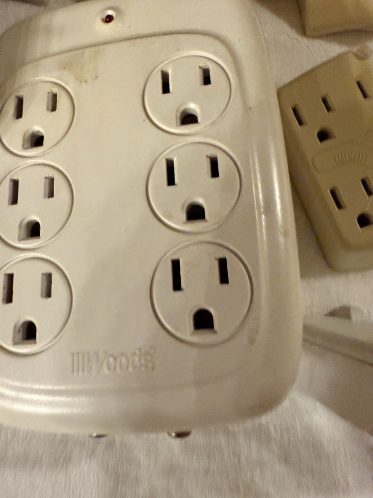 7 Electrical Extenders /surge Protectors