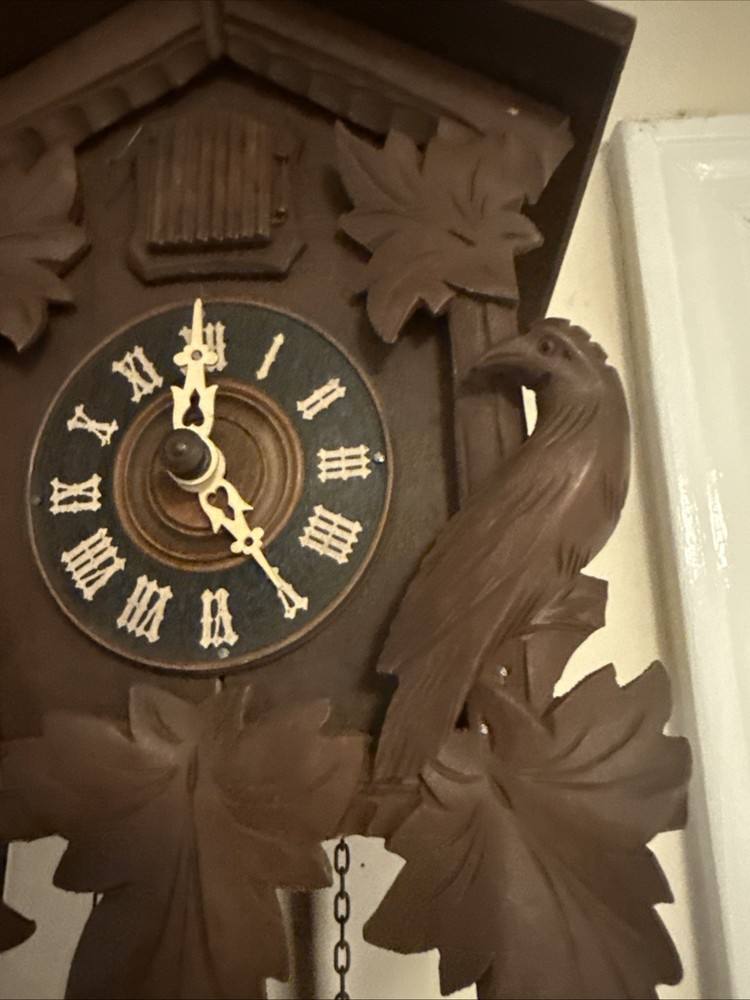 GERMAN CUCKOO CLOCK 100% WORKING CONDITION