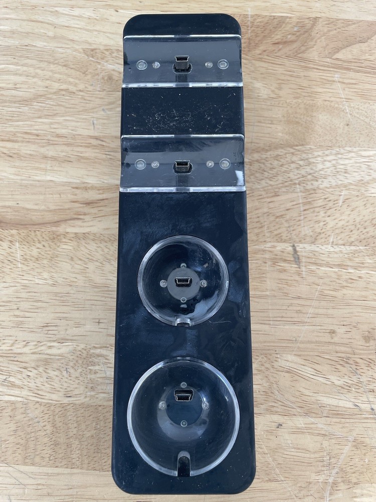 PS3 Move Quad Dock Pro For PlayStation 3 DGPS3-3811 Untested