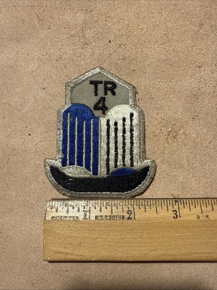 Triumph TR4 Patch 2.5”