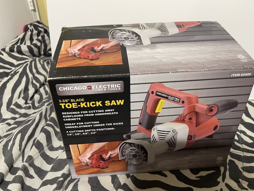 Chicago Electric Toe-Kick Saw 3-3/8" Blade