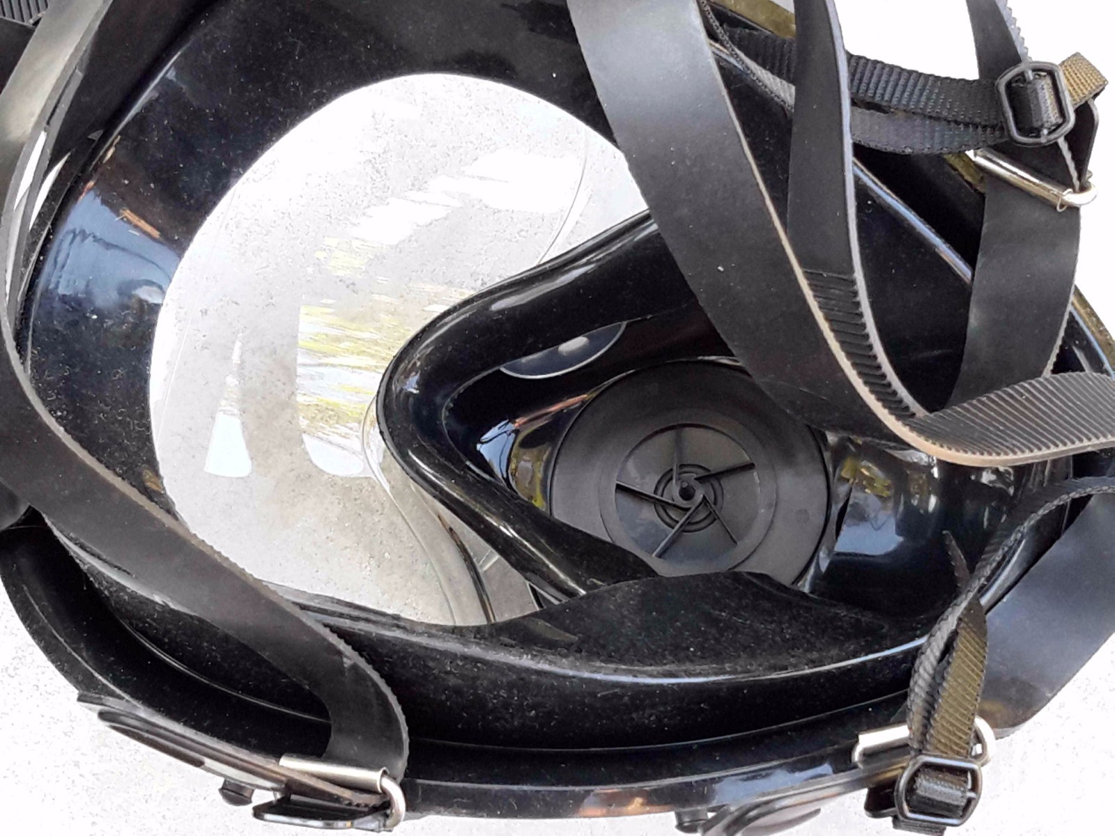 SGE 400/3BB 40mm NATO Gas Mask, NBC & Impact Protection Open Box New Med/Large