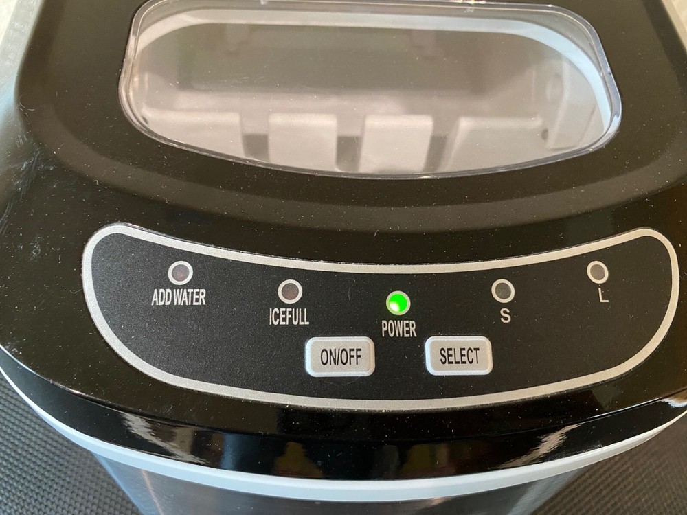 Magic Chef Portable Countertop Ice Maker Model HNIM27ST