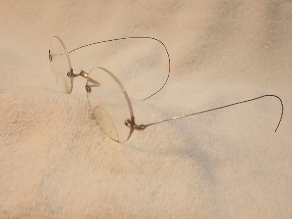 10K SOLID GOLD 3 PIECE RIMLESS FRAME WITH "PASTE ON" BIFOCALS FULLY INTACT!